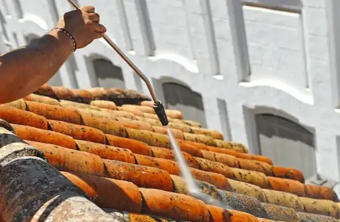 Nettoyage de toitures - Moyenneville